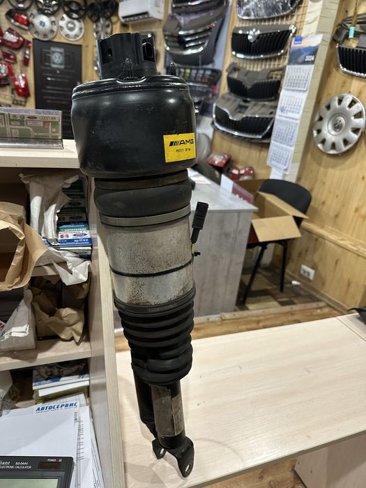 A2113208413 амортизатор пневмо пневмостойка Mercedes W211 C219 CLS