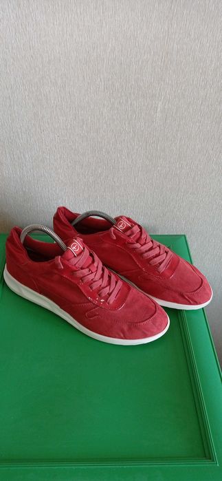 Кроссовки фирмы Tamaris 42 размера