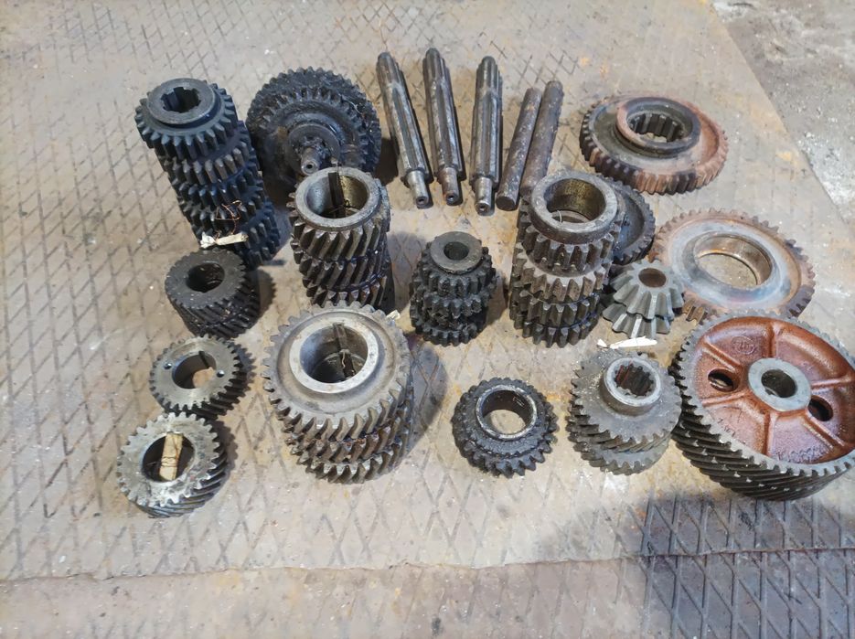 Продам шестерні КПП ЗІЛ газ