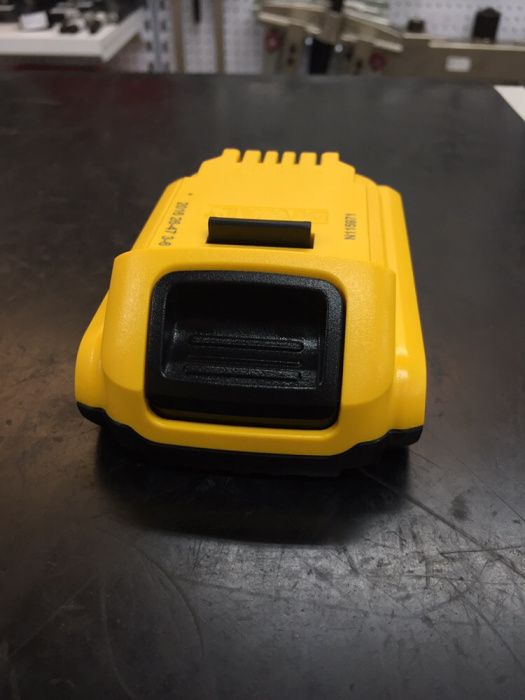 Bateria carril XR 18V Li-Ion 2,0Ah DeWALT DCB183