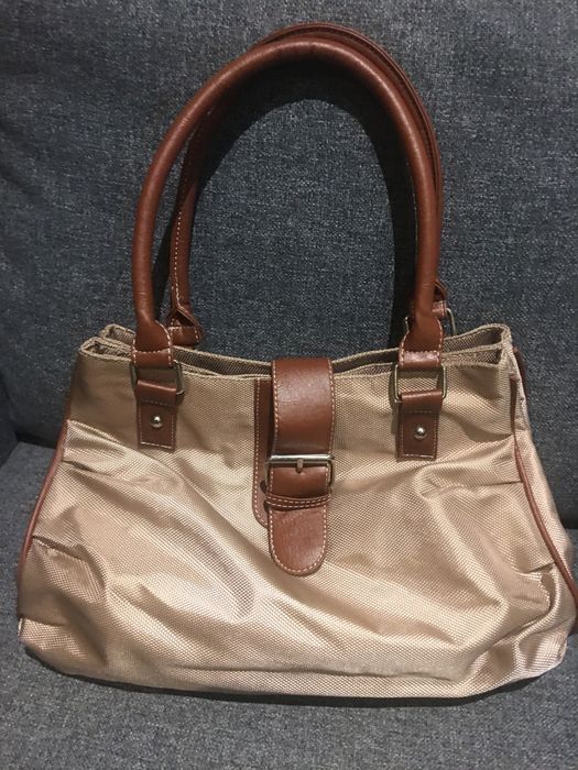 Mala/saco nova tons creme e castanho