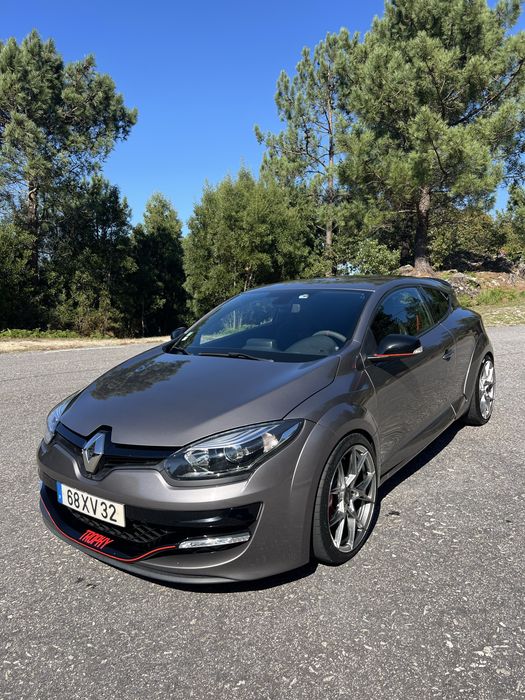 Renault megane rs trophy — photo 2