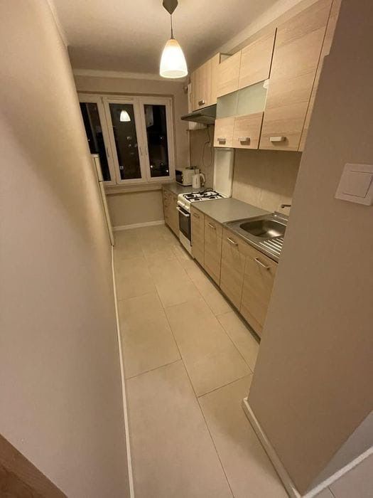 Dwa pokoje 37 m2, osiedle Sady, piętro 4/10 winda