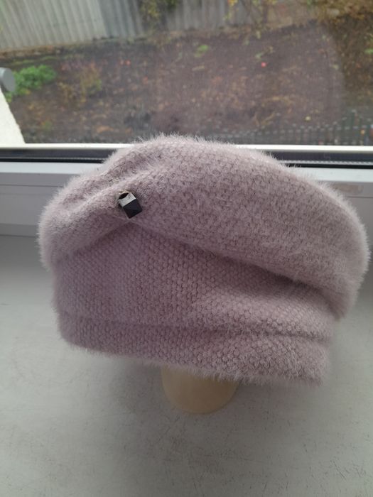 Шапка, берет новий