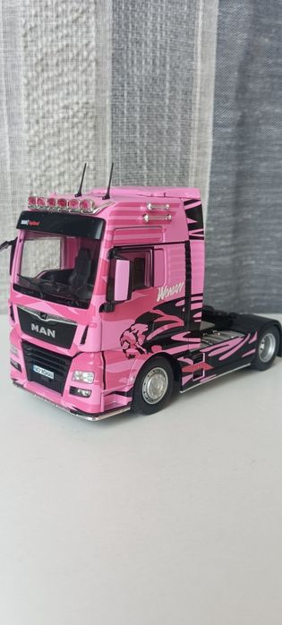 Camião MAN escala 1/43