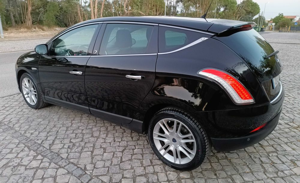 Lancia Delta 1.6 MultiJet Diesel de 120 cv — photo 4