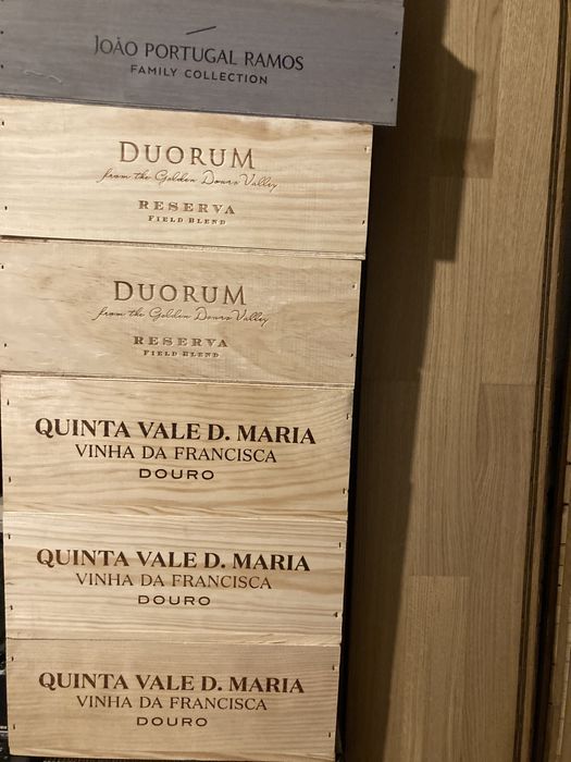 Caixas de vinho e tampos decorativos