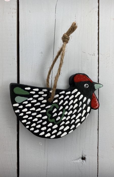 Czarna kura kolorowa kura dwa jajka