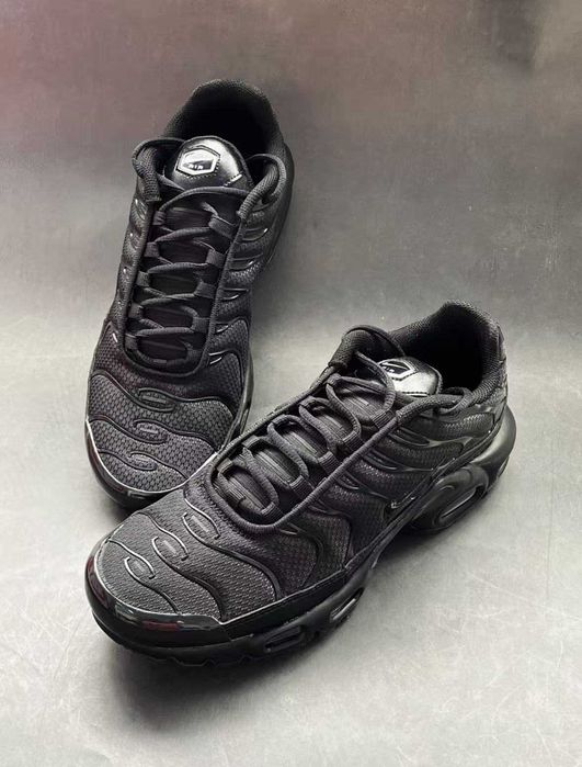 Butymęskie_Nike_Air_Max_TN_Plus_Black Glany R.39