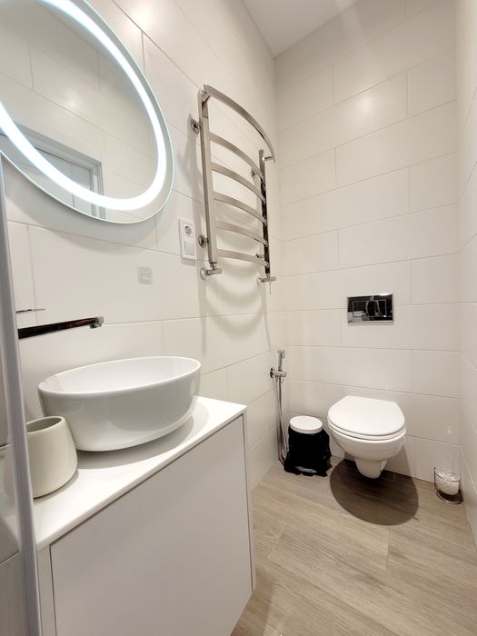 Подобово, центр в. Дорошенка, 57,біля Коперника, Антоновича, Мельника