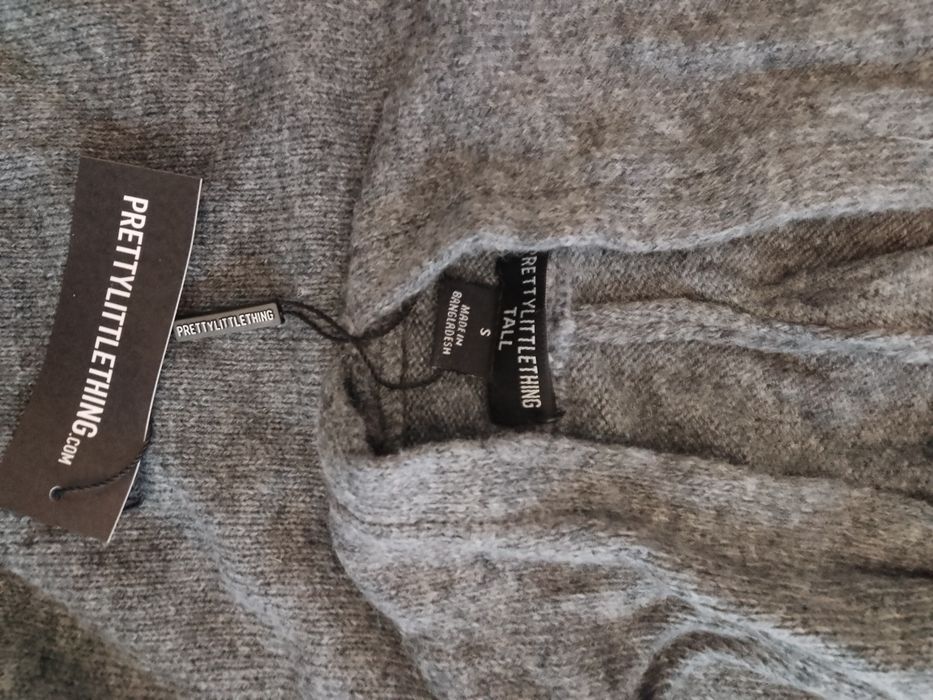 Pretty Little Thing sweterek damski typu oversize r. S