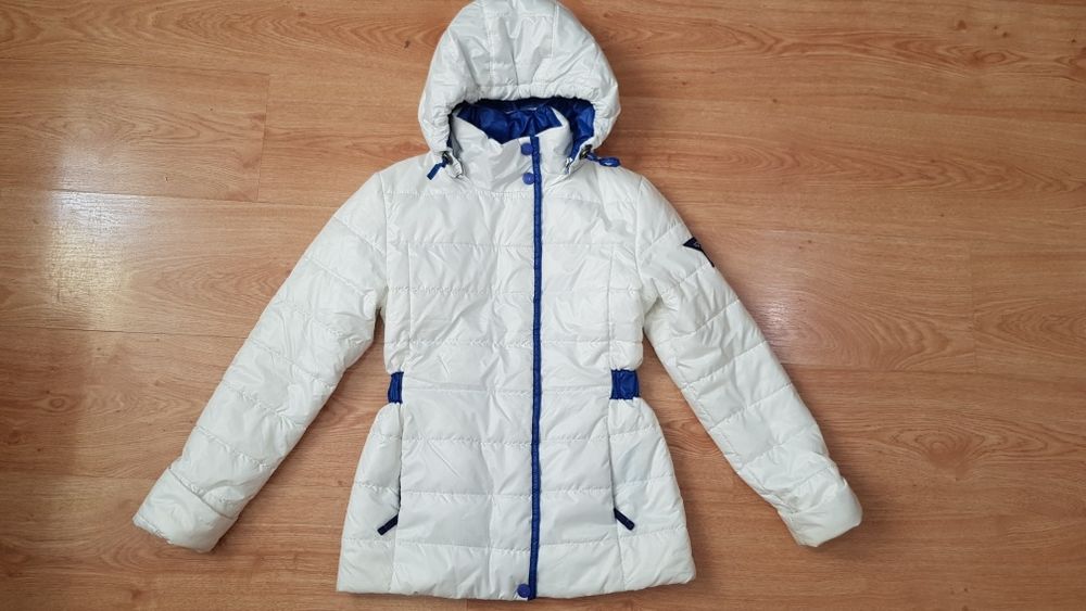 Стильная красивая белая демисезонная куртка деми курточка Nui Very