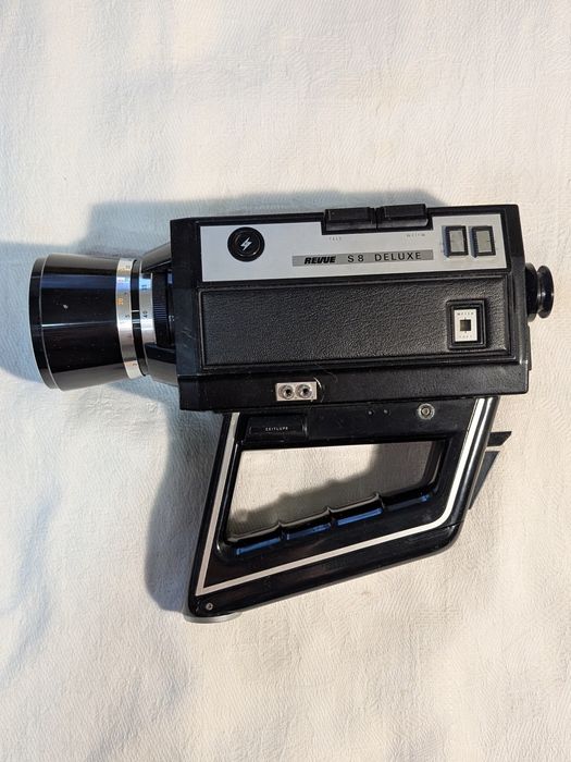 Продам плівкову кінокамеру