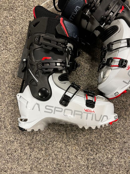 Buty skiturowe La Sportiva - VEGA rozmiar 23,5 (EU37)