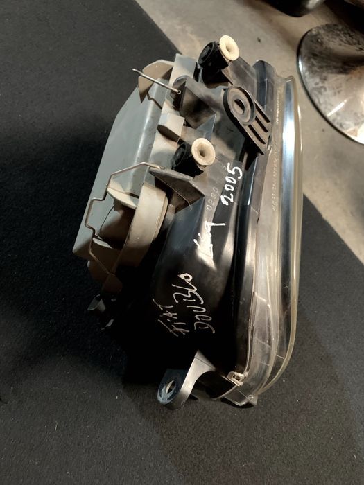 Farol Esquerdo Fiat Doblo 2005