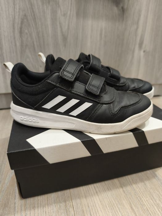 дитячі кросівки Adidas