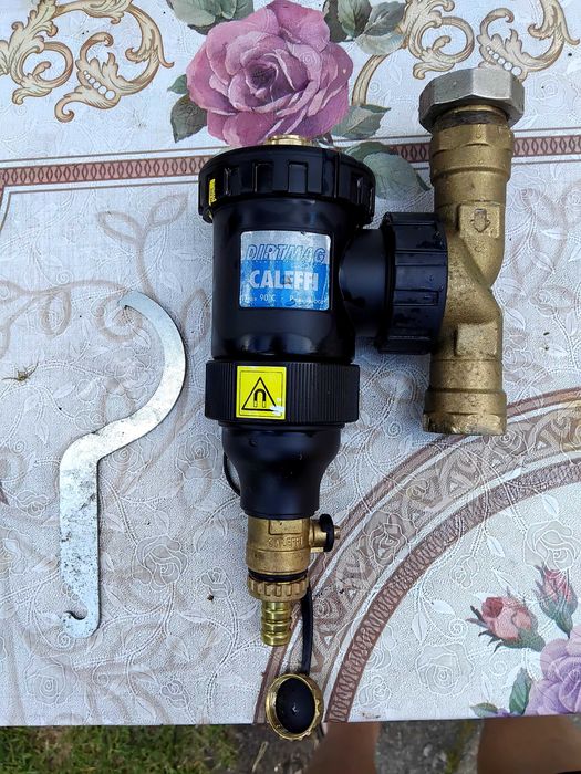 Hydroland Separator zanieczyszczeń z magnesem Caleffi 3/4