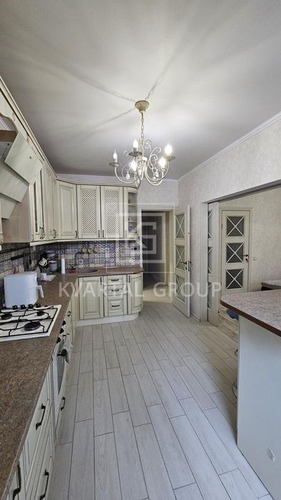 Простора квартира 150м2 в Ірпені. 6 кімнат. 2% оформлення