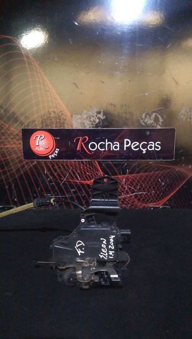 Fecho Da Porta Frente Dto Seat Leon (1M1)