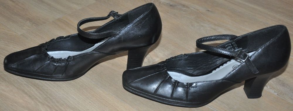 Czółenka R.38- J. Nowe, skórzane pantofle, półbuty - J. Ecco, Clarks