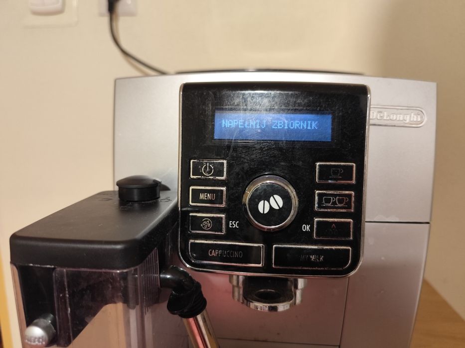 Ekspres do kawy DeLonghi w bardzo dobrym Stanie