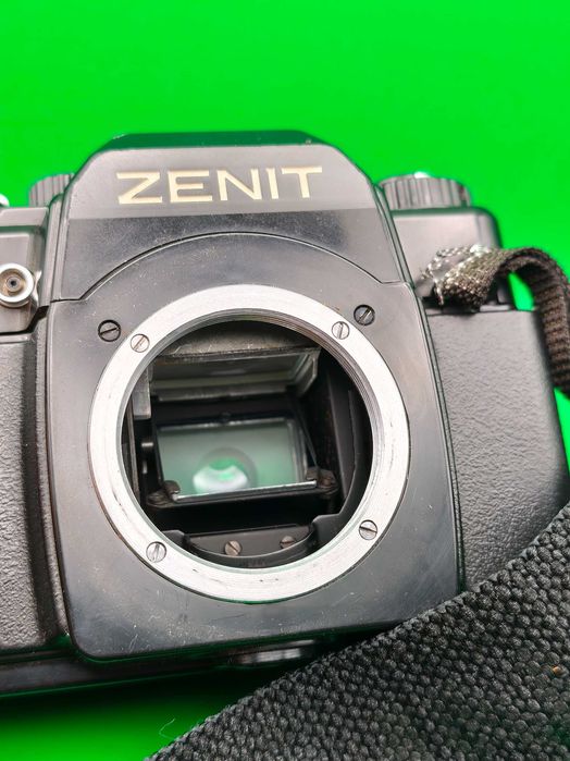Zenit 122 MC Helios 44 M 7  58mm f/2
