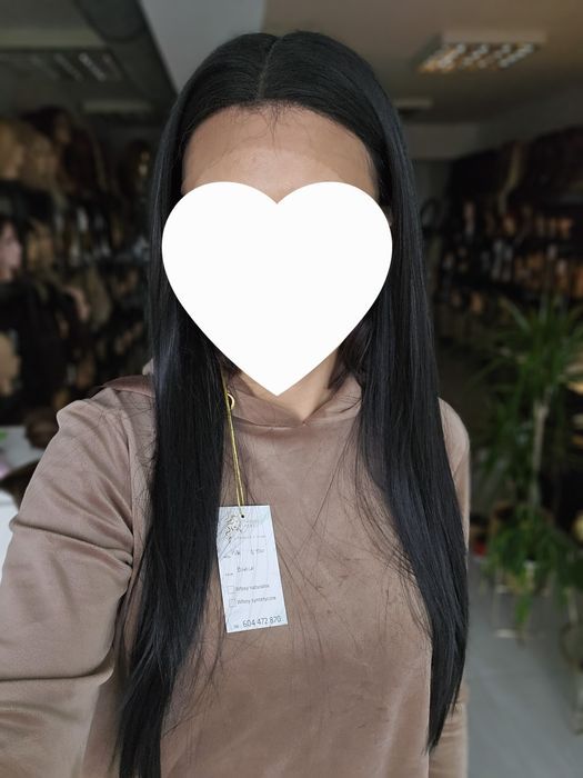 Długa peruka proste czarne lekkie włosy Kim naturalna fryzura lace fro
