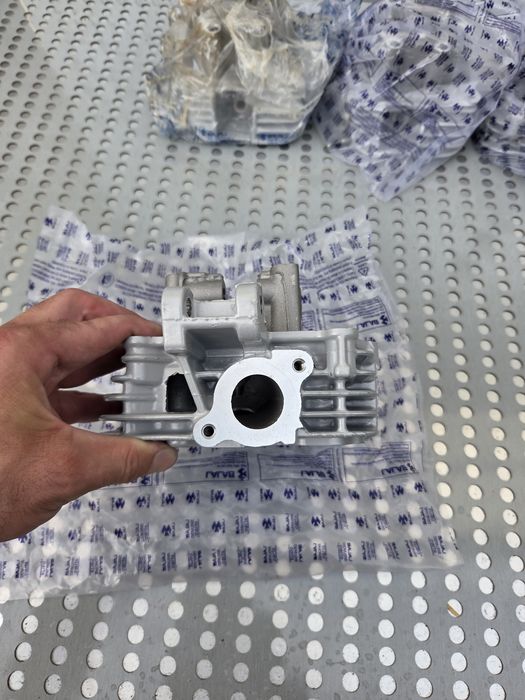 Головка циліндра Bajaj Boxer 150  36PF0001