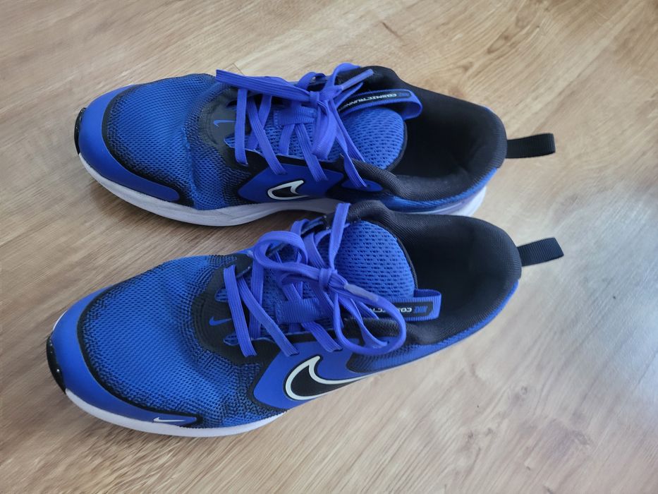Buty sportowe Nike rozmiar 38 niebieskie sneakersy