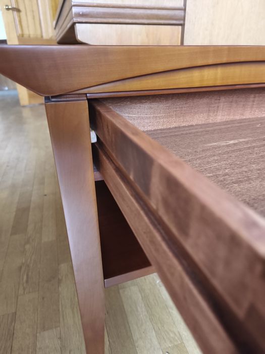 Прикроватна тумбочка, прикроватная тумбочка дерево