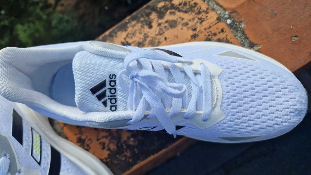 Кросівки Adidas білі нові: 1 800 грн. - Другие кроссовки Киев на Olx