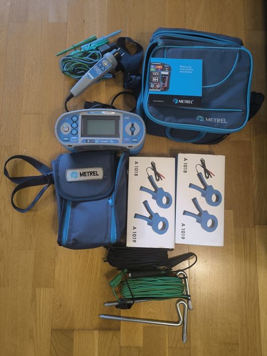 Analisador de energia METREL com medição de terras