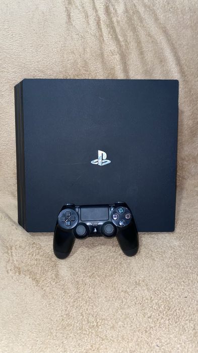 PS4 Pro - SSD 192Gb + 1 Comando (Troca)