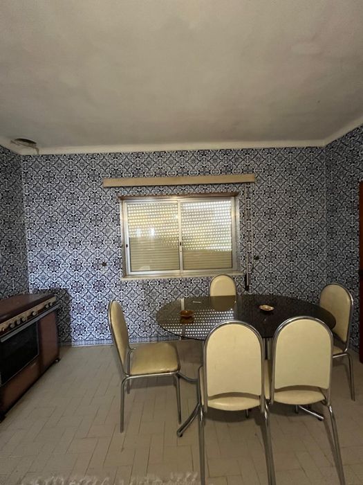 Mesas de cozinha ou sala e cadeiras - Recheio de casa total - 12