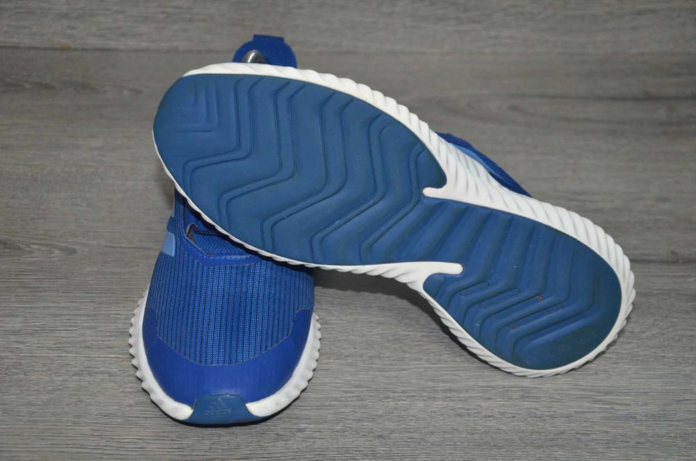 Продам кросівки ФІРМА Adidas fortarun