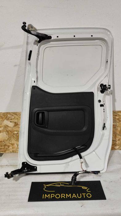 Porta lateral de correr Berlingo B9