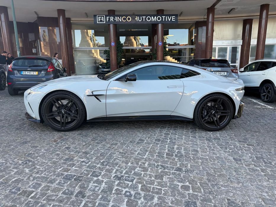 Aston Martin Vantage Coupe V8