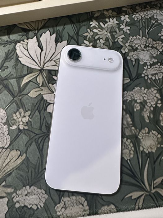 iPhone 17 air branco