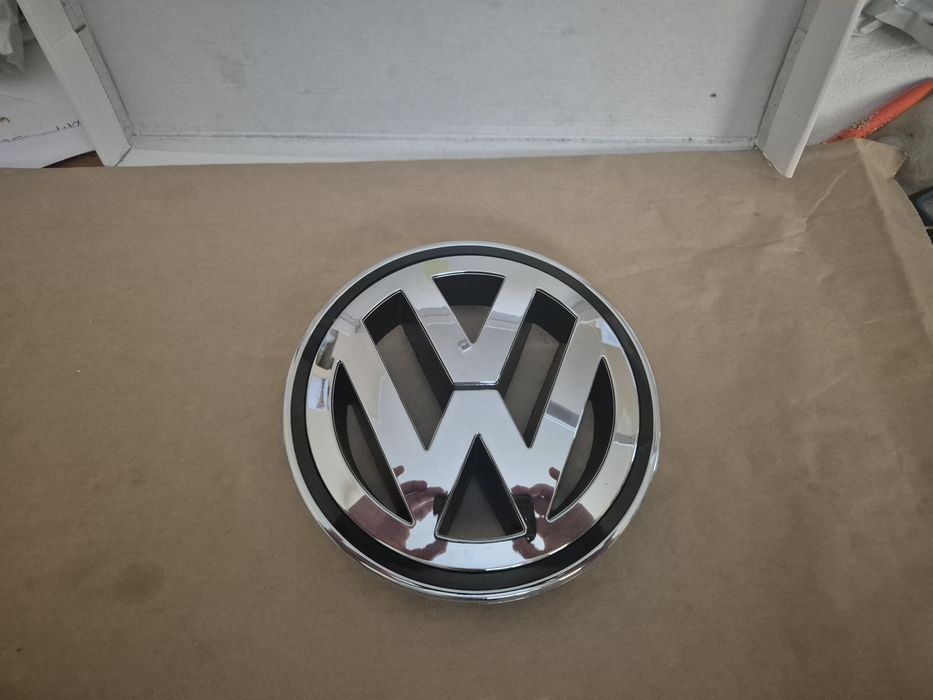 logo emblemat w przód Tiguan Golf  Passat przód śr155mm