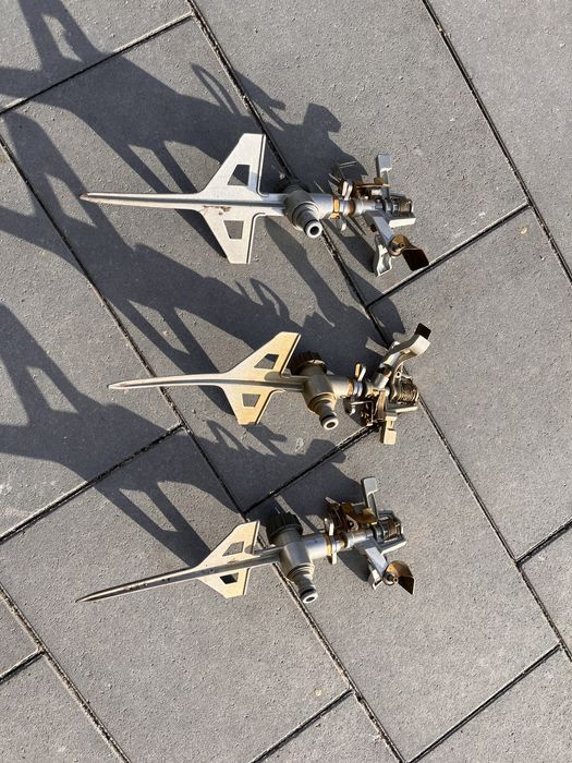 Zraszacz pulsacyjny wbijany CELLFAST LUX IDEAL 52-160 2 szt.