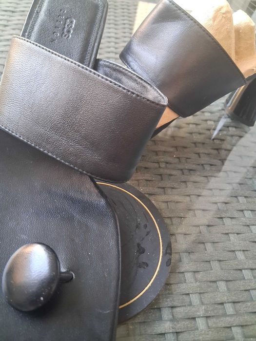 Klapki damskie ze skory na obcasie 7cm