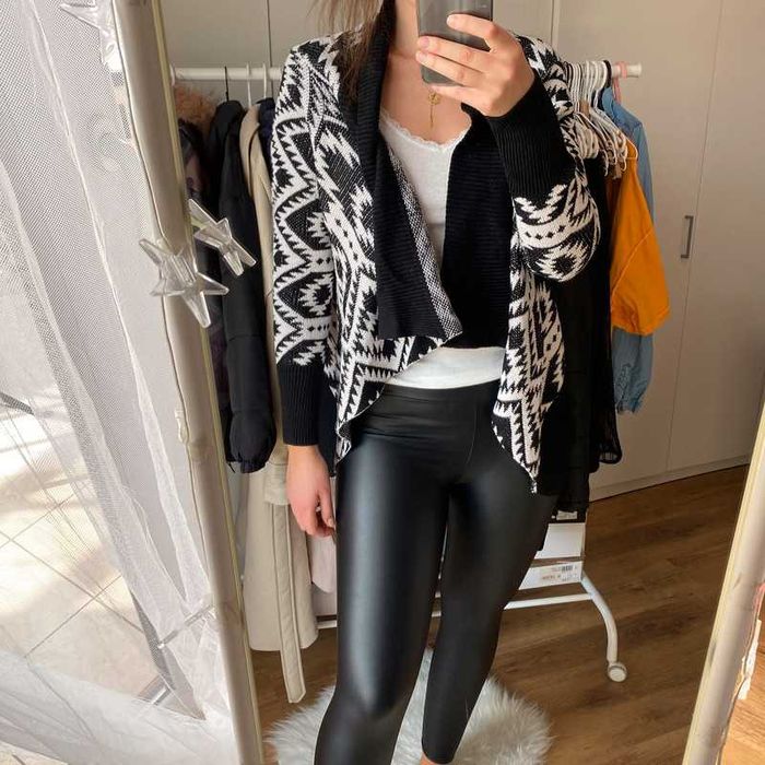 Sweterek narzuta czarny biały New Look rozmiar M kardigan boho