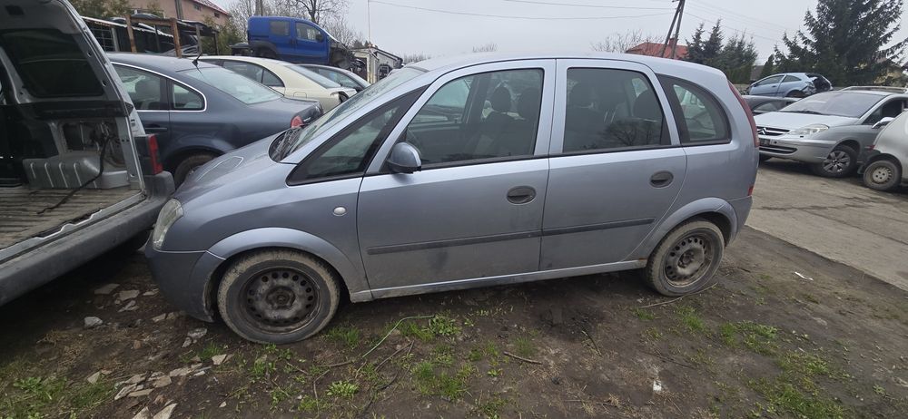 Drzwi maska zderzak klapa Z 163 lampa Opel Meriva 1,7  części