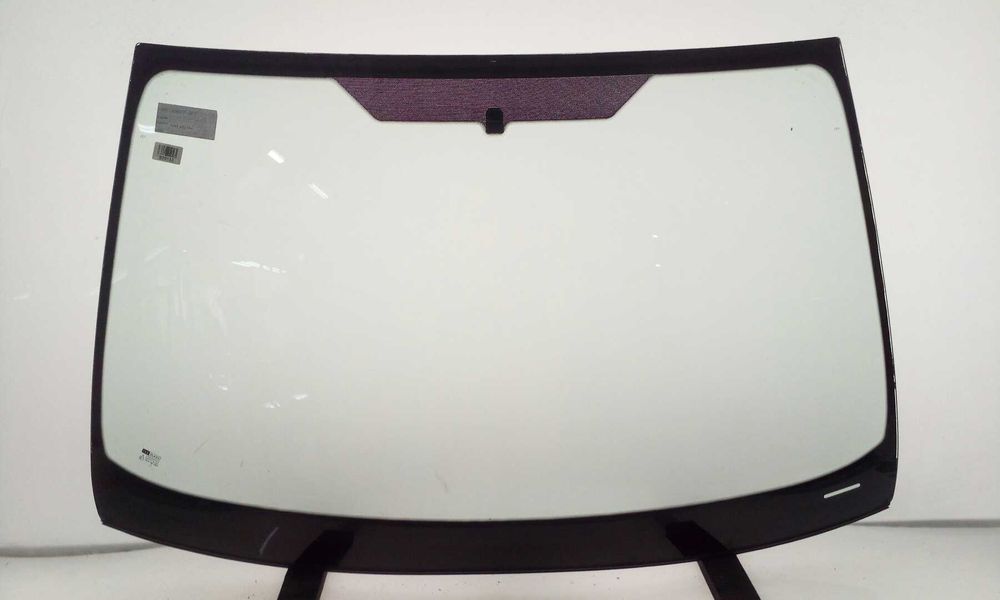 Szyba samochodowa przednia czołowa używana FORD DOWÓZ