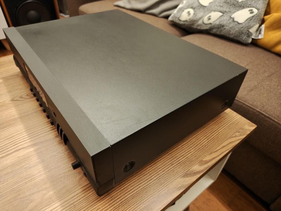 Harman Kardon HD 710