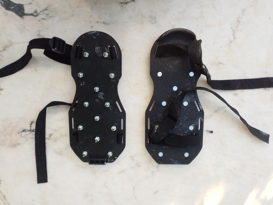 Sapatas de escalada/aerodores de relva