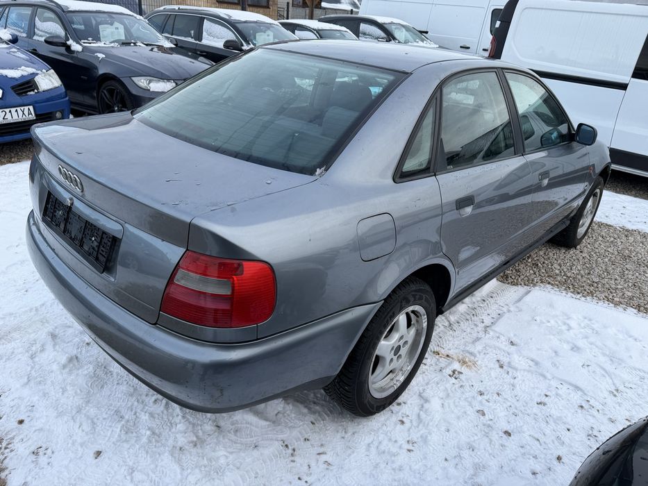 Audi A4-1.6 benzyna - klimatronic