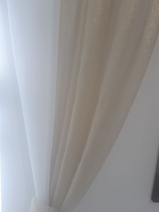 Nowa firana materiał ze złotą nicią