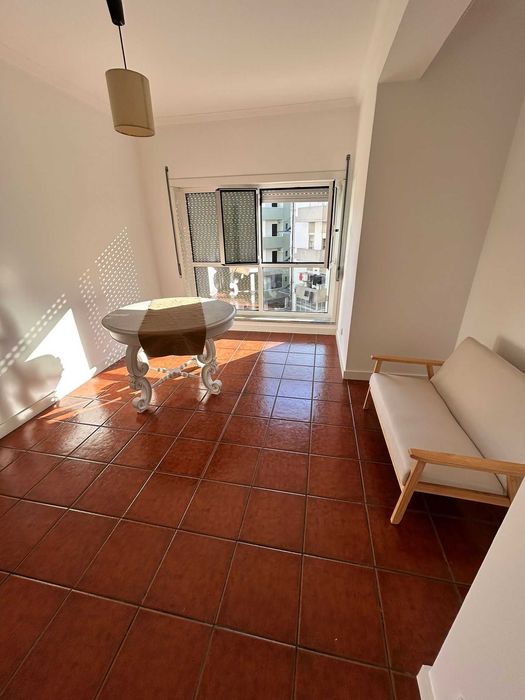 Apartamento T2 perto da universidade para arrendar