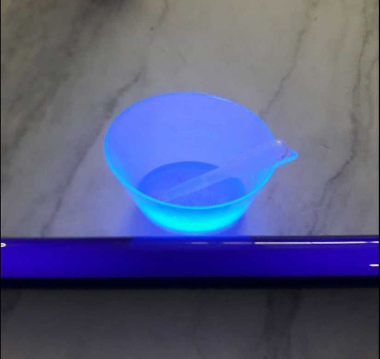 Calha de luz negra UV